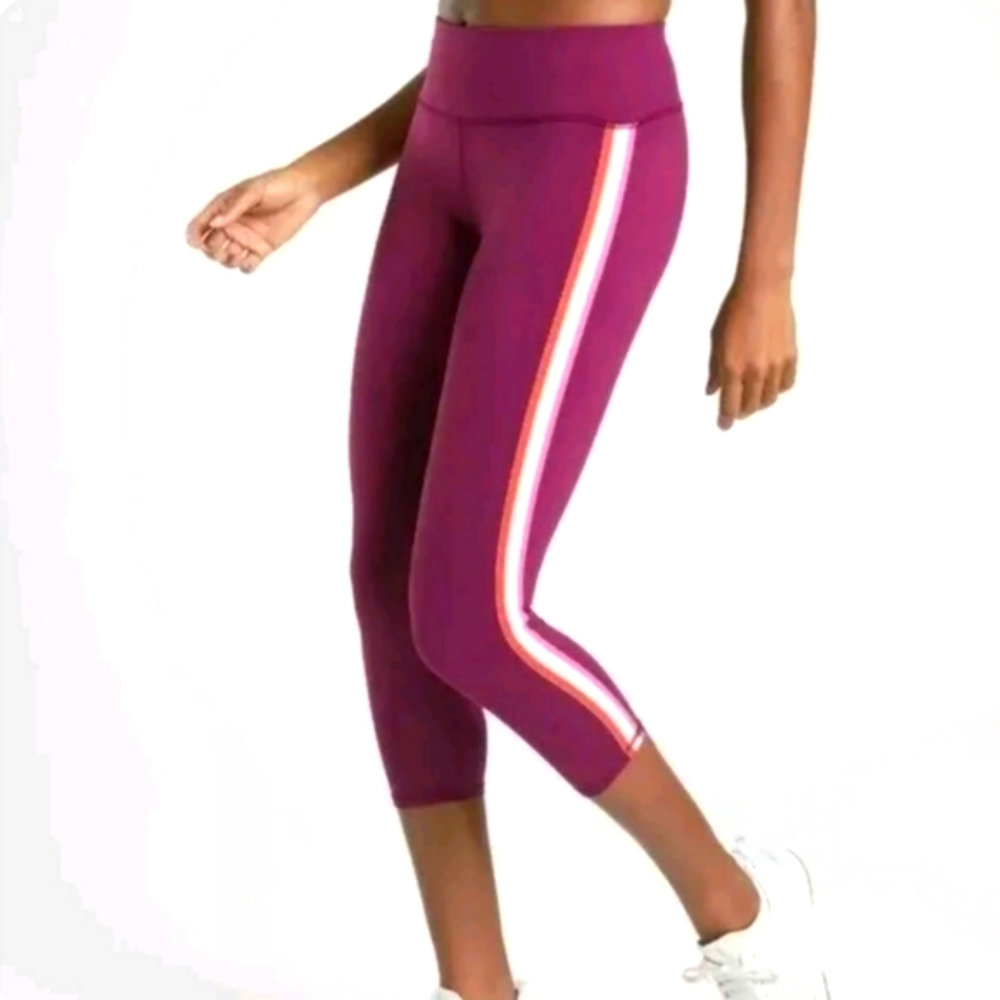 Athleta Contender Purple Capri Leggings Women's Size Medium Striped